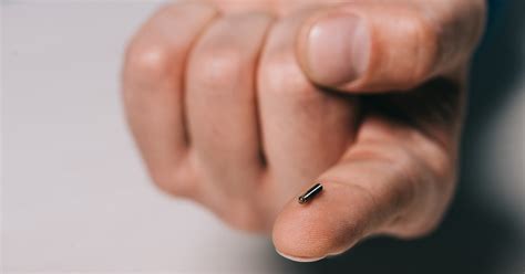 microchips that pay with hands